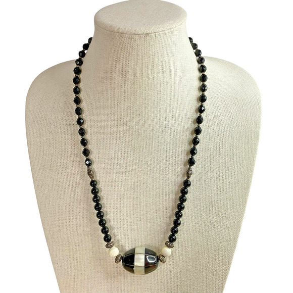 Vintage Necklace Natural Mother of pearl / black onyx / Sterling 24" Estate - Picture 1 of 11